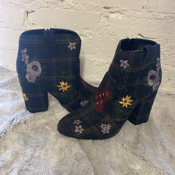 Indigo Rd. Booties - Picture 3 of 3